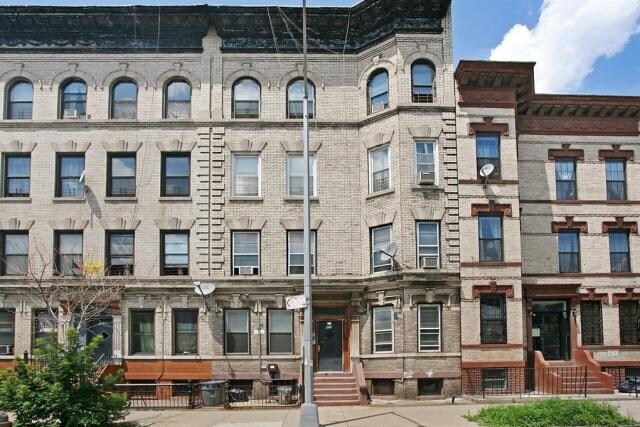 Primary Photo - 459 Chauncey St