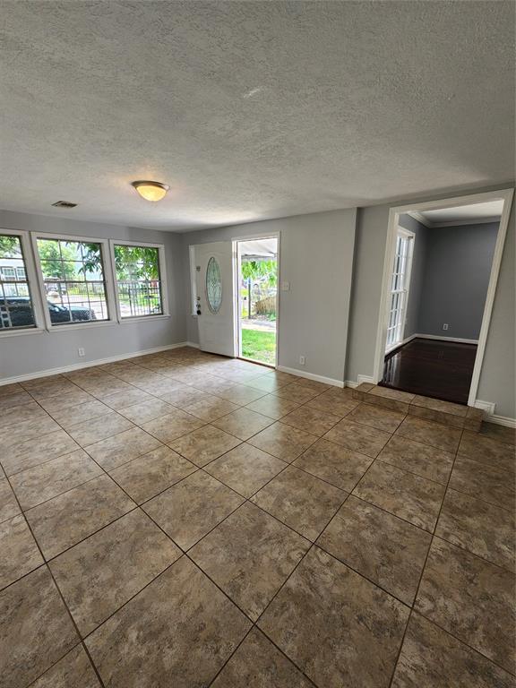 Foto del edificio - 7617 Elm St