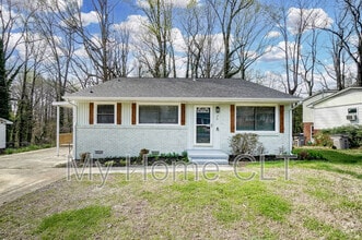 Building Photo - 717 Forest Dr