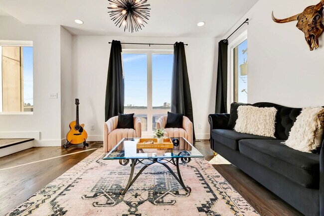 Foto del edificio - 1313 Baptist World Center Dr