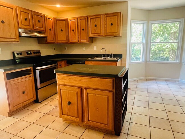 Building Photo - 8+ PRIVATE ACRES - KING GEORGE