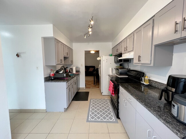 Building Photo - 2887 Lester Lee Ct
