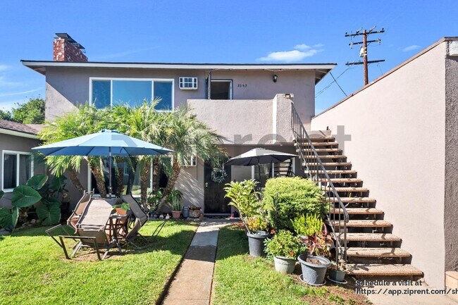 Foto del edificio - 2543 Hayes Dr