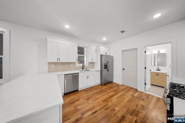 Foto del edificio - 319 William St