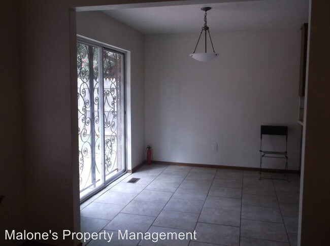 Building Photo - 2424 SW 92nd St