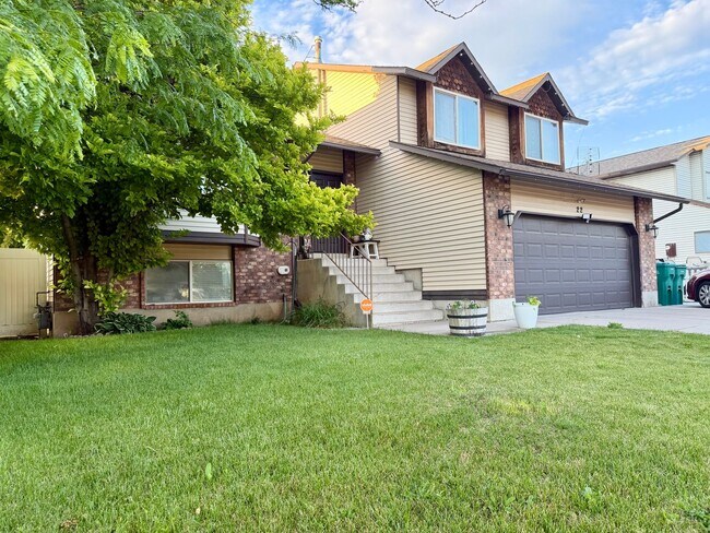 Foto del edificio - Spacious 4-Bedroom Home in Layton, UT!