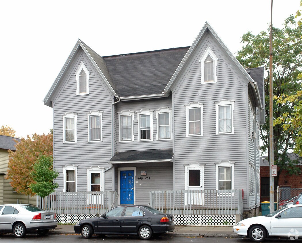 Primary Photo - 407-409 South Ave