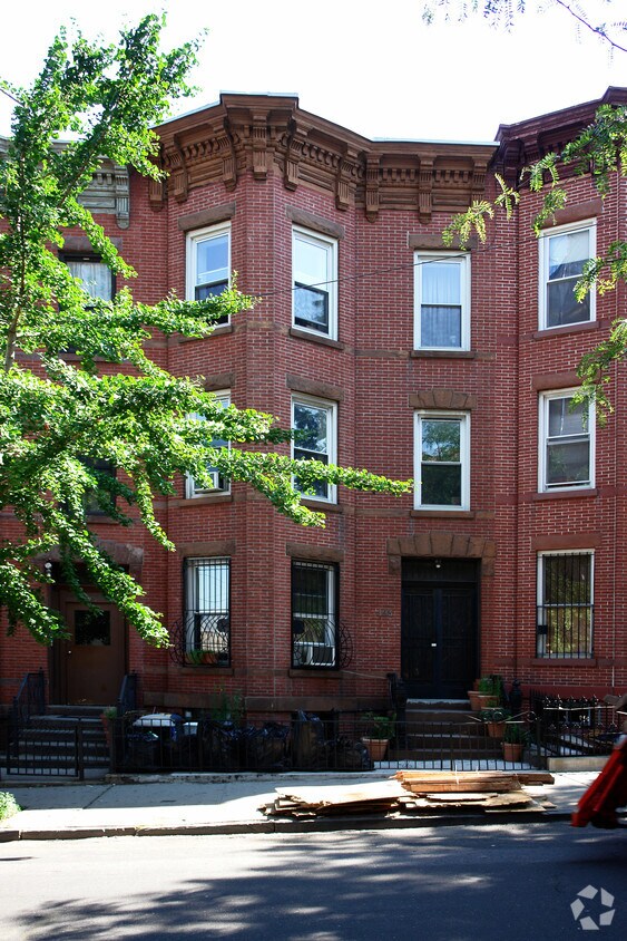 Building Photo - 193 17th St