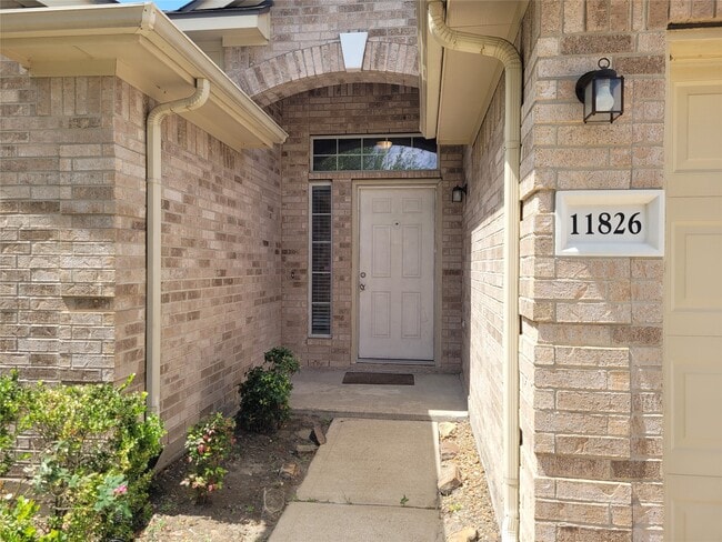 Building Photo - 11826 Fortune Park Dr