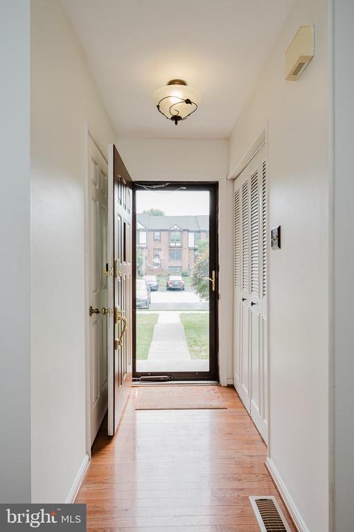 Building Photo - 27 Faraday Dr