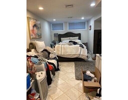 Foto del edificio - 441 Bunker Hill St