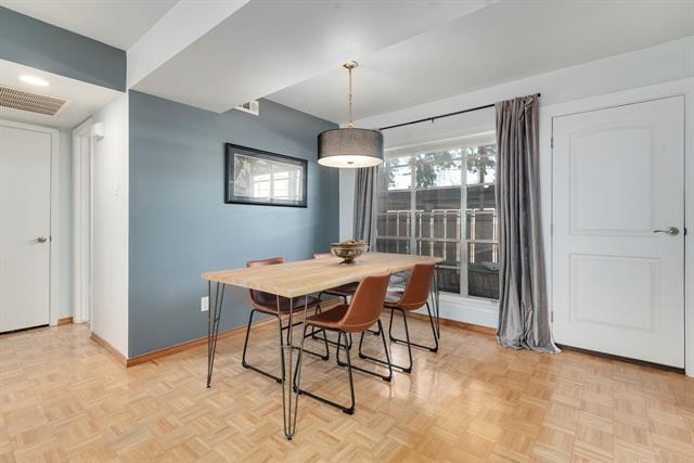 Foto del edificio - 10584 High Hollows Dr