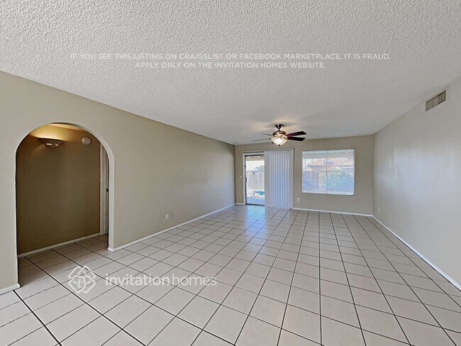 Foto del edificio - 11002 N 65th Ave
