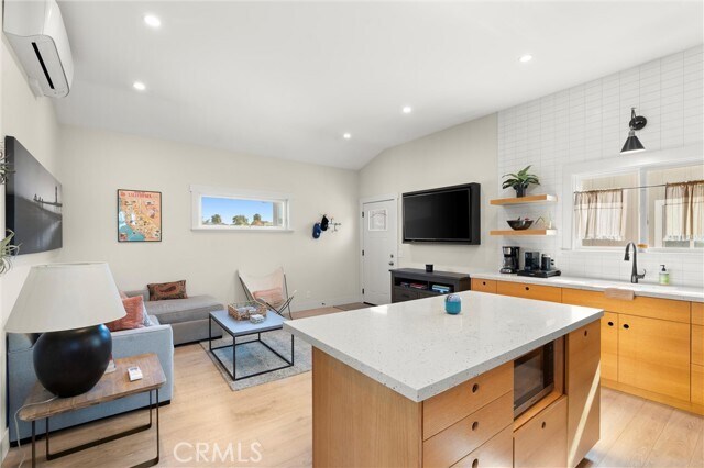 Foto del edificio - 8395 Doncaster Dr