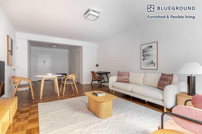 Building Photo - 136 E 55th St