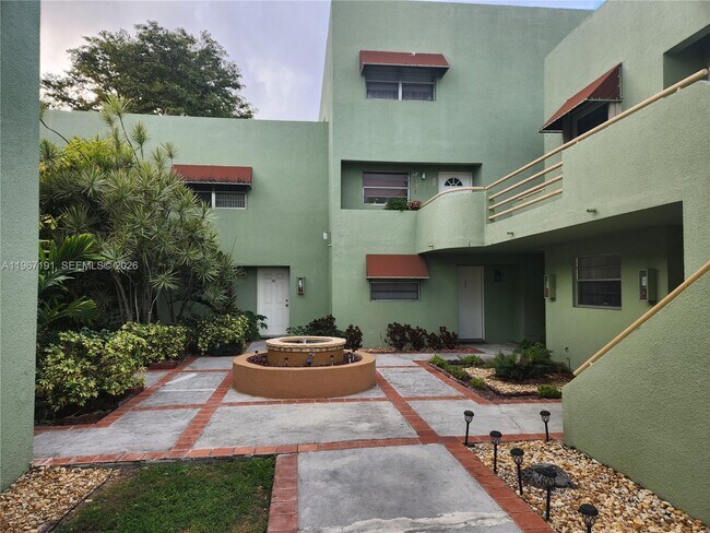 Foto del edificio - 11011 NW 7th St