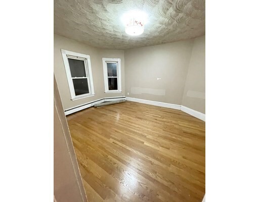 Building Photo - 62 Gorham St