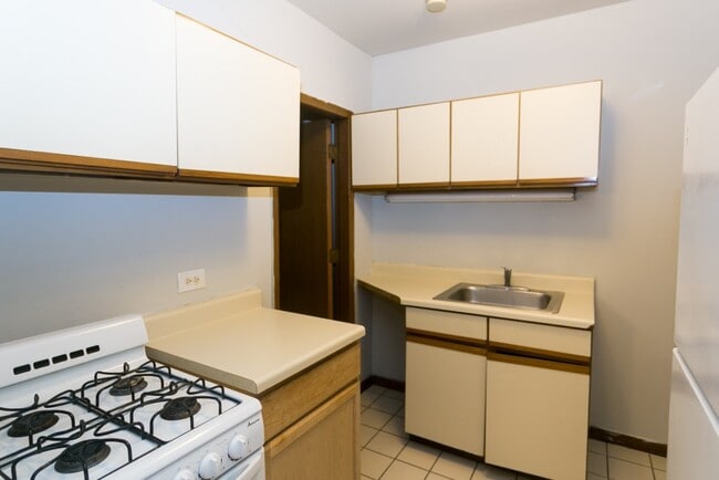 Foto del edificio - 826 W Cornelia Ave