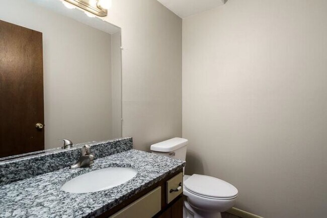 Building Photo - 150 Flintridge Dr