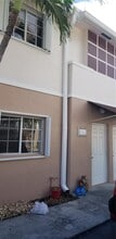Building Photo - 8561 SW 109th Ave