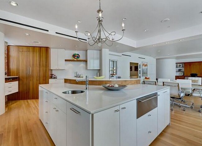 Foto del edificio - 411 West 7th-ID71009