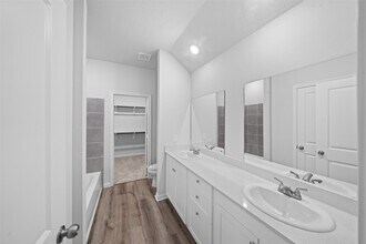 Building Photo - 1434 25th St