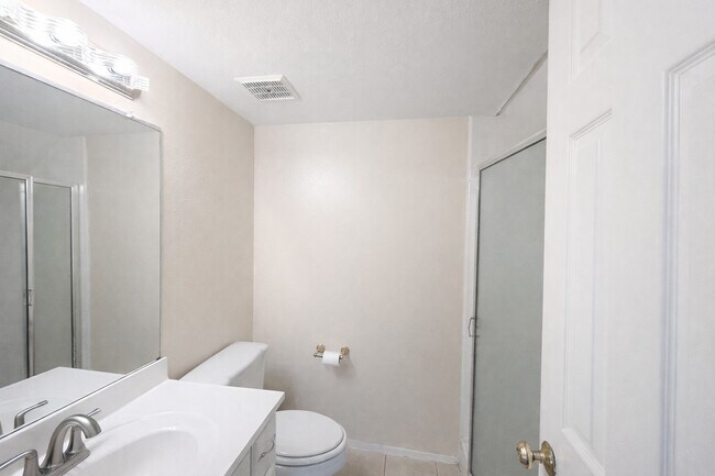 Foto del edificio - 14555 Wunderlich Dr