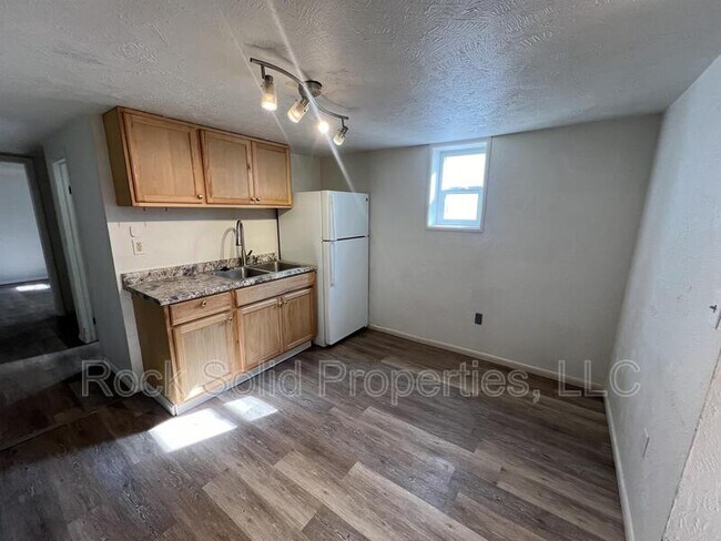 Foto del edificio - 2616 Ames Ave