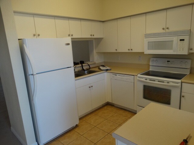 Building Photo - 8546 Bernwood Cove Loop