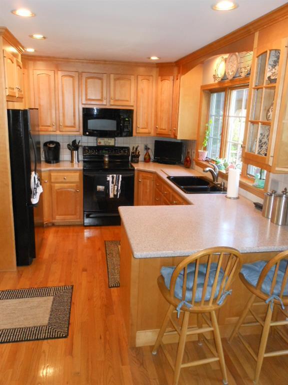 Building Photo - 5 Allyn Ln