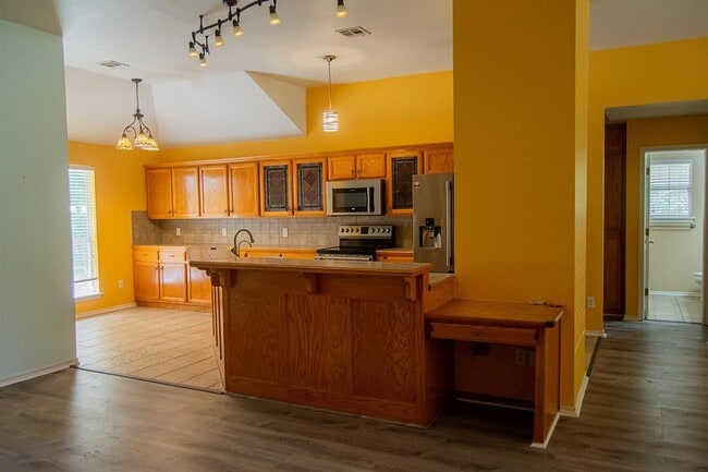 Building Photo - 4016 Bald Eagle Dr