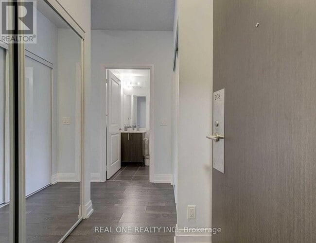 Building Photo - 7890 Bathurst St