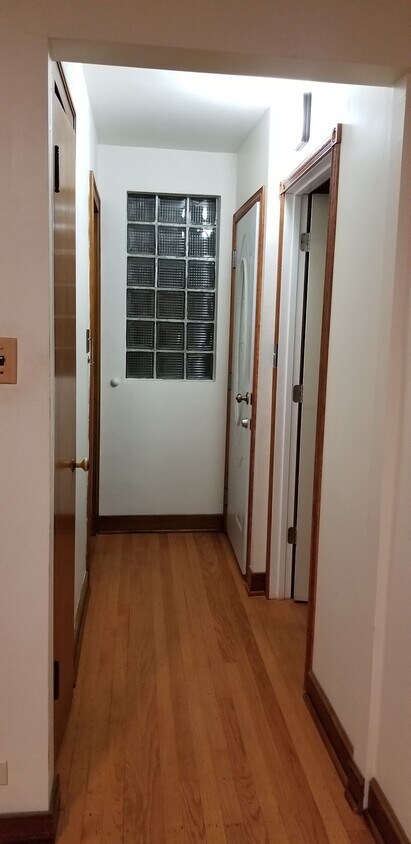 Foto principal - 6058 S Kostner Ave