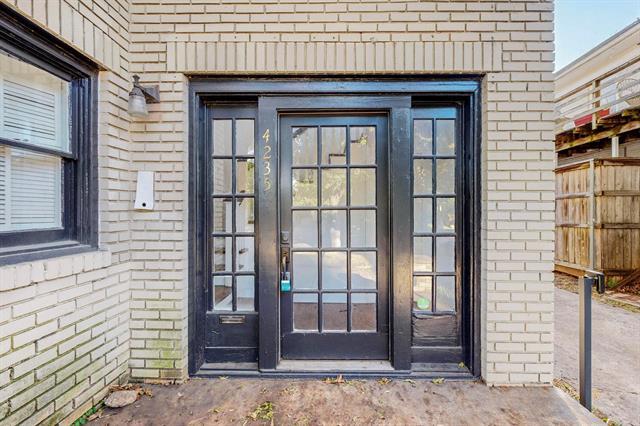 Building Photo - 4235 N Hall St