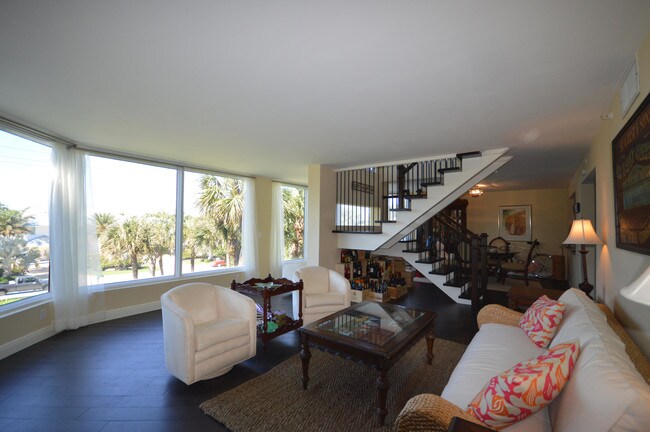 Building Photo - 2565 S Ocean Boulevard 103n