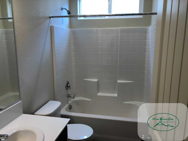 Foto del edificio - 4 br, 3 bath House - 4432 Lindsey Lane