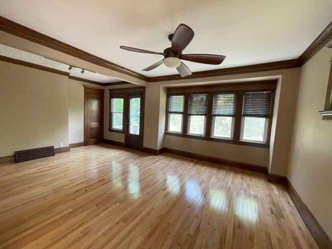 Building Photo - 1819 N 51st St