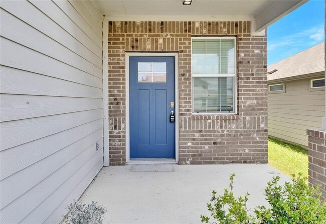 Building Photo - 13923 Macquarie Dr
