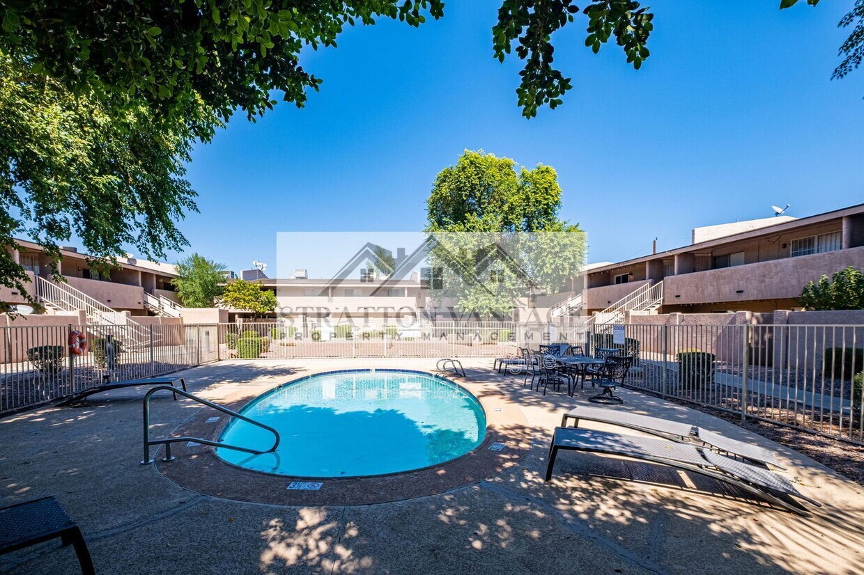 Photo - 810 E Colter St