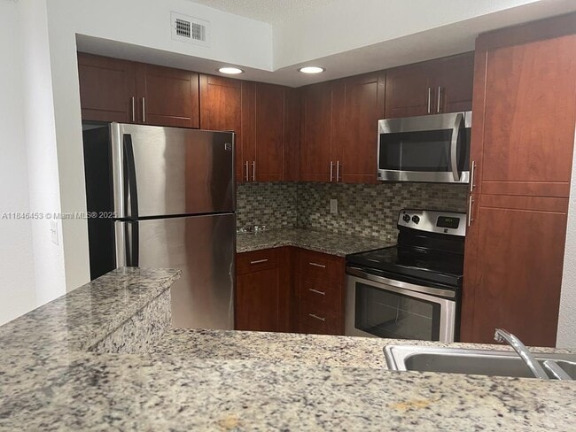 Building Photo - 13060 Vista Isles Dr