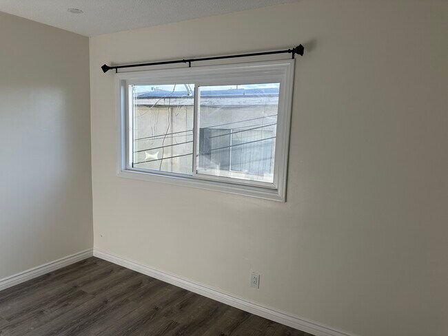 Foto del edificio - 11903 Eucalyptus Ave
