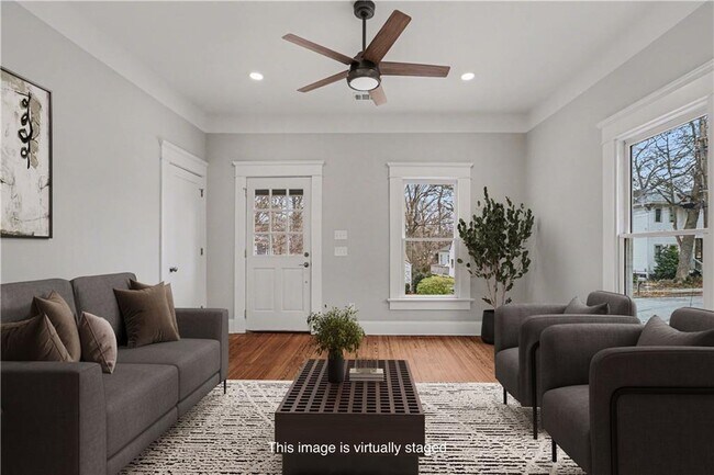 Foto del edificio - 202 Lansdowne Ave