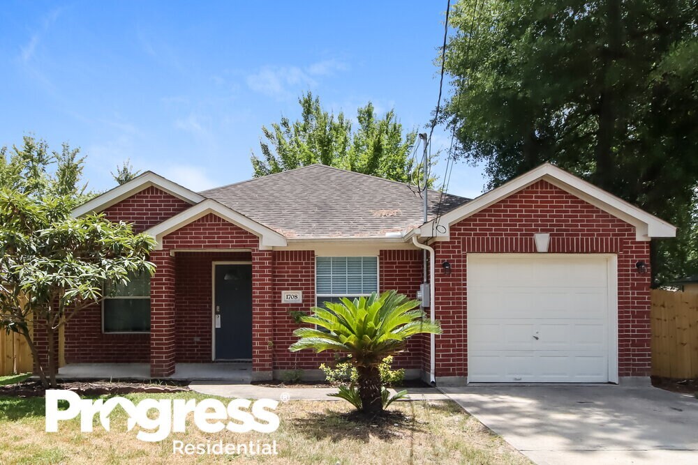 1708 Tyler St, Conroe, TX 77301 House Rental in Conroe, TX