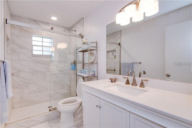 Building Photo - 1706 Belleair Forest Dr