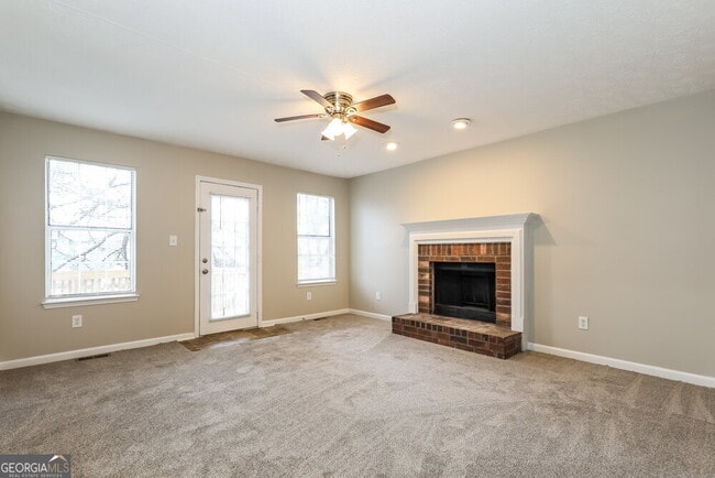 Building Photo - 9199 Fairway Ct