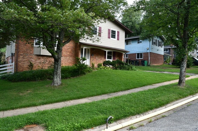 Building Photo - 6943 Nashville Rd