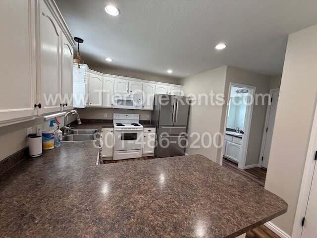 Foto del edificio - NO DEPOSIT option available for qualified ...