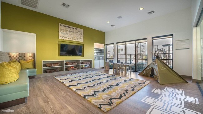Building Photo - 14201 Briar Forest Dr