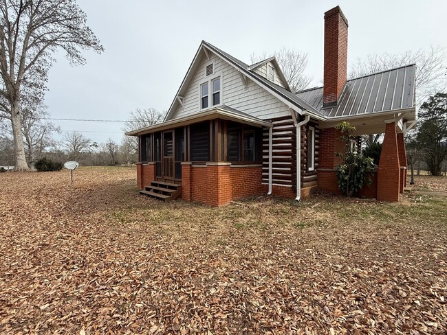 Building Photo - 4676 Sevierville Rd