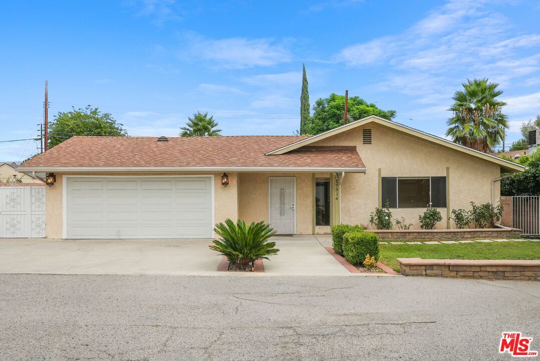 Foto principal - 17316 Kingsbury St